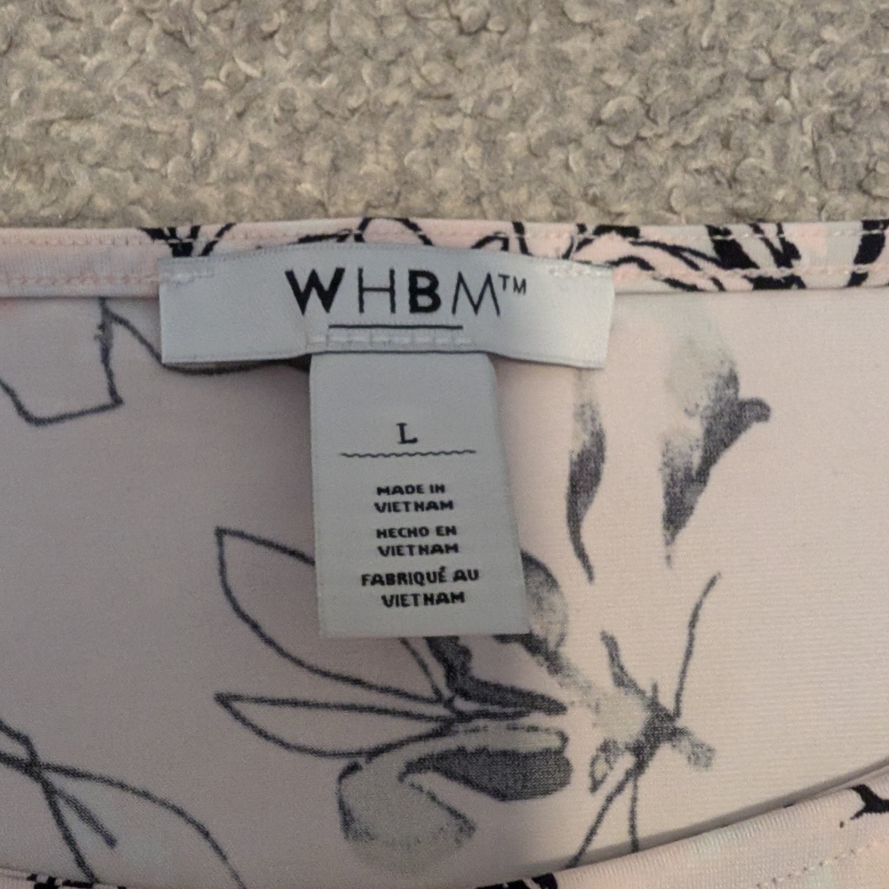White House Black Market Black and White Floral Blouse - Picture 3 of 6